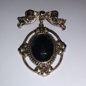 Vintage Gold Tone Ribbon Oval Black Jet Etch